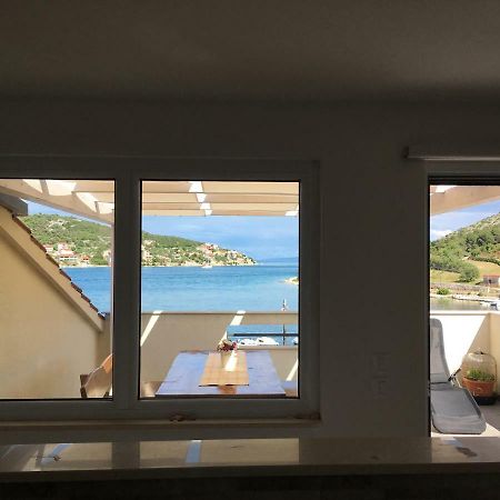 Apartment Pika Smokvina 2A Vinišće Eksteriør billede